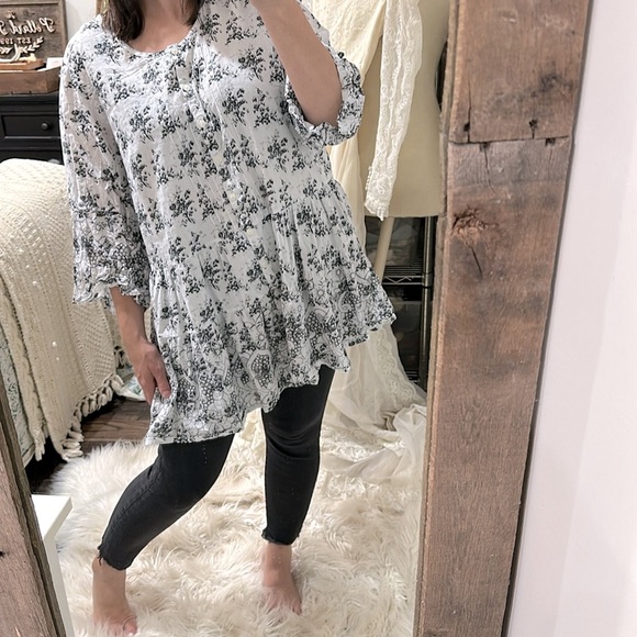 Ellos Black and White Floral Tunic size large - Picture 3 of 8